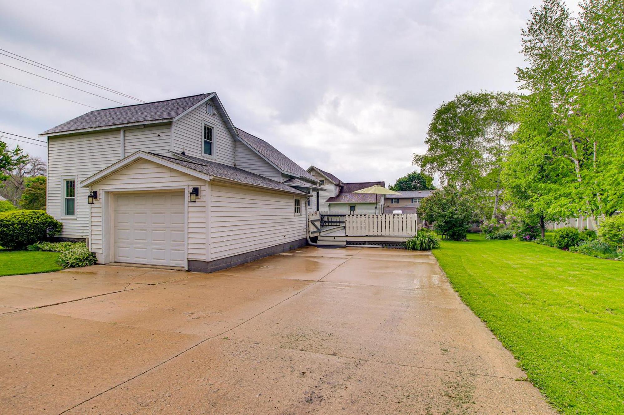Lavish House With Patio - 2 Blocks To Green Lake! Extérieur photo