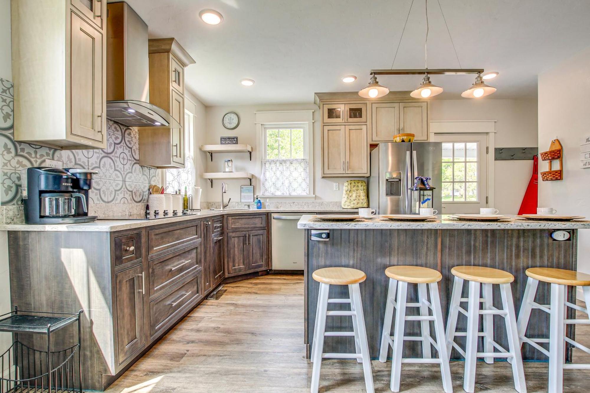 Lavish House With Patio - 2 Blocks To Green Lake! Extérieur photo