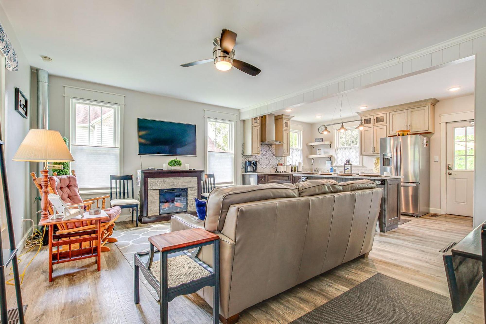 Lavish House With Patio - 2 Blocks To Green Lake! Extérieur photo